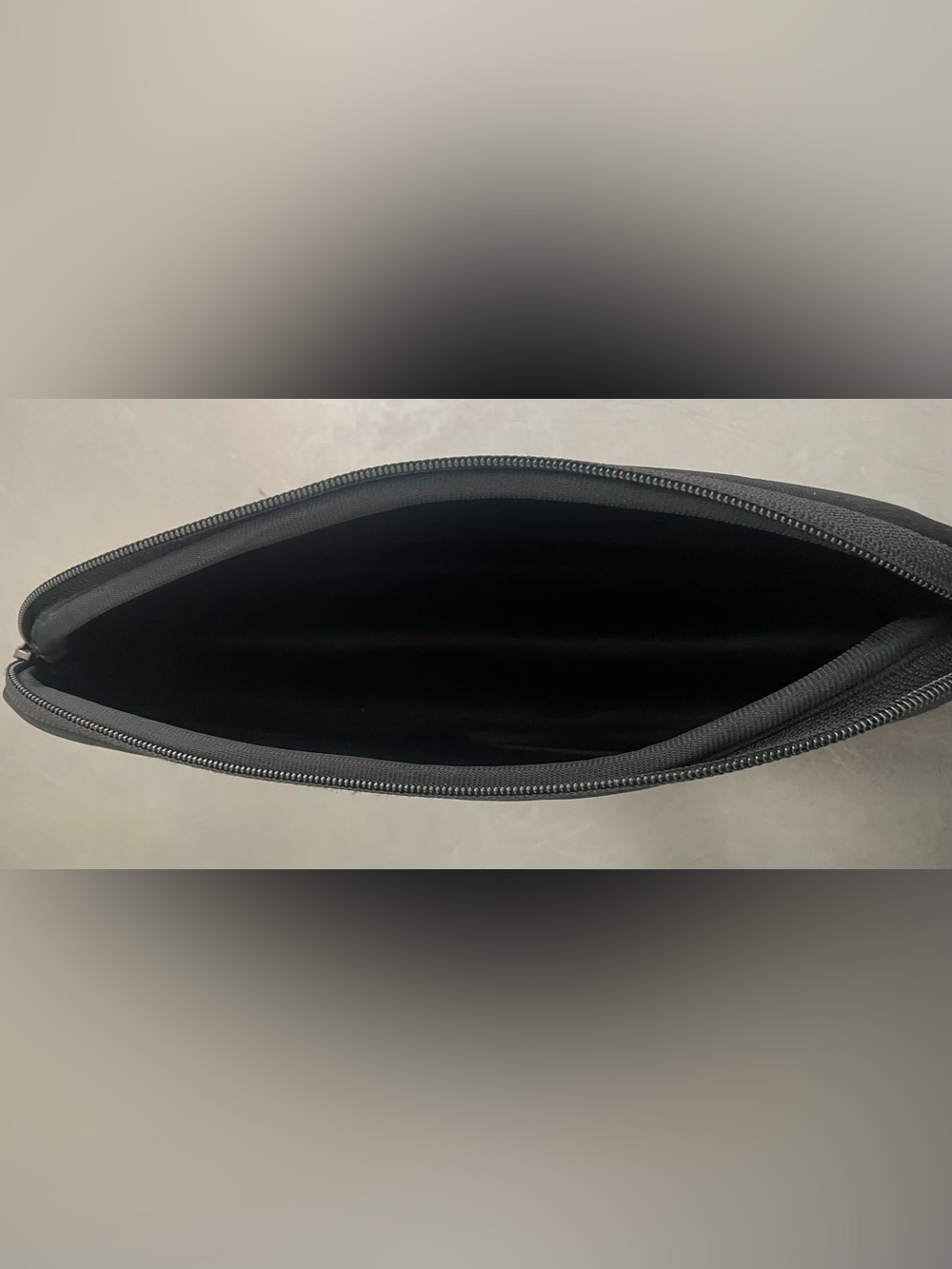 SKIMS NWT Long Black Neoprene Embossed Logo Pouch - Onyx Black - Picture 7 of 9